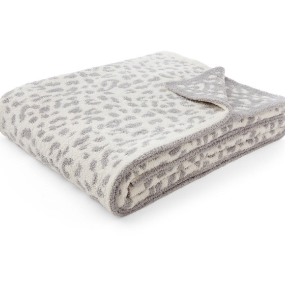 Bedding Luxury Throw Blanket Nwt Poshmark